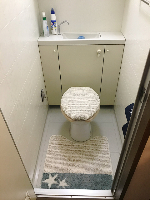 浦添市マンション 手洗い付きトイレが古くなったのでタンクレストイレに取り替え 沖縄の水まわり専門リフォームなら リフォった